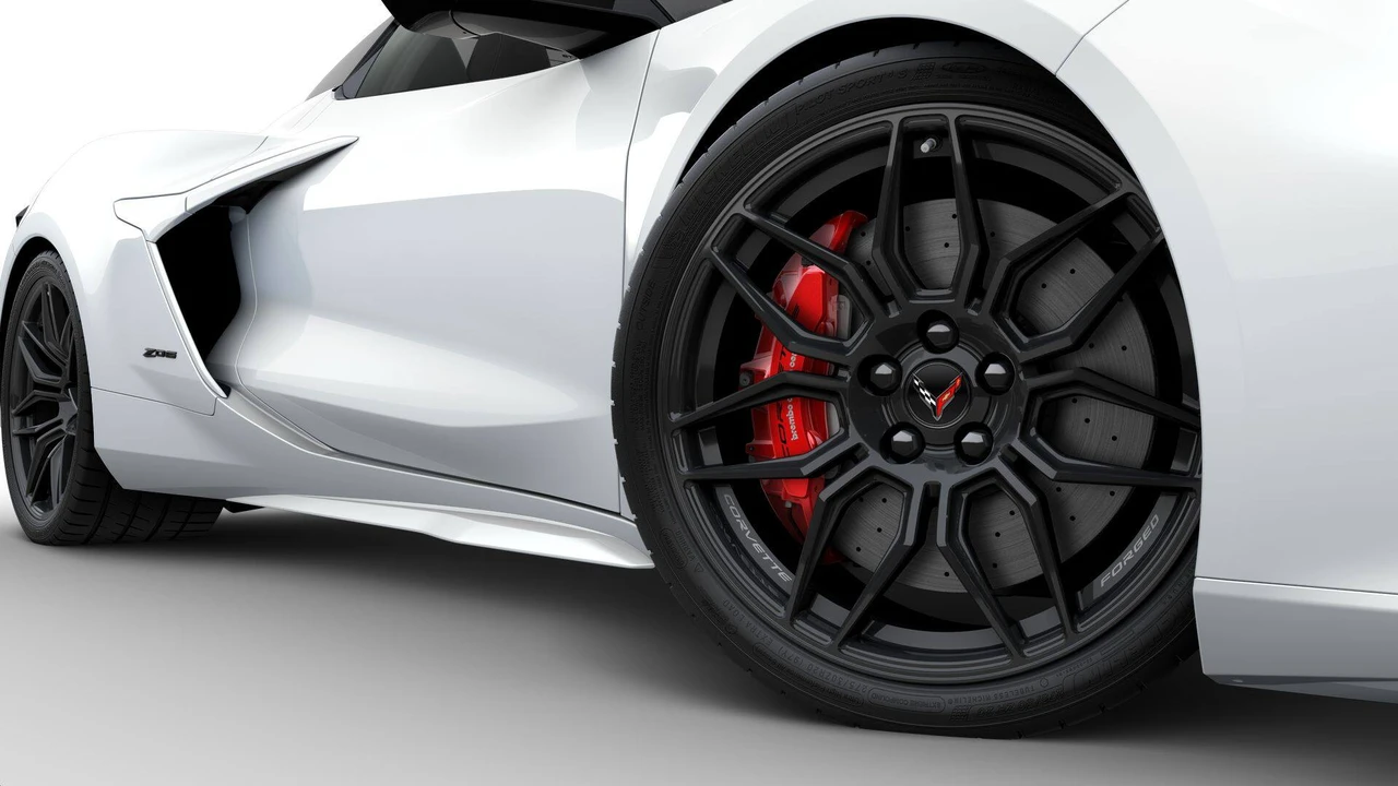 2027 Chevrolet Corvette C8 Z06 - Image 6 of 11