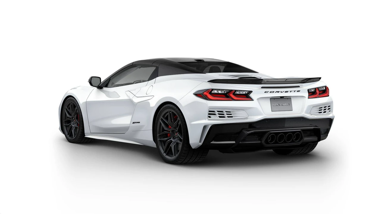 2027 Chevrolet Corvette C8 Z06 - Image 3 of 11