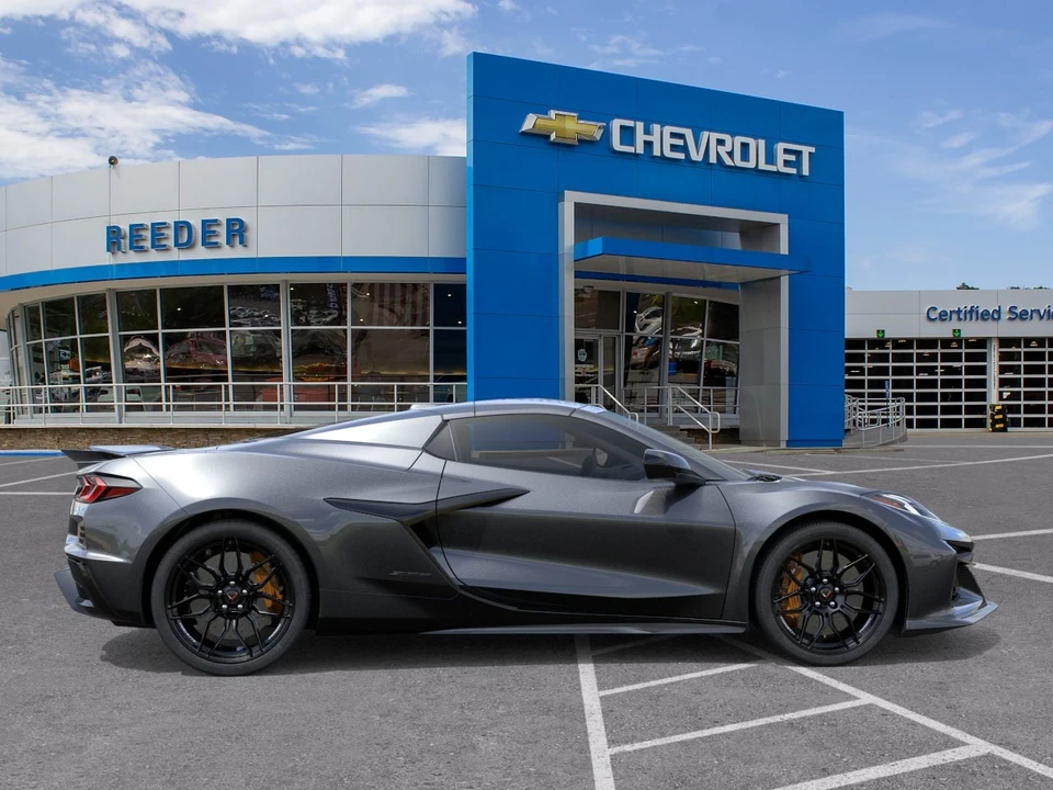 2027 Chevrolet Corvette C8 Z06 - Image 5 of 24