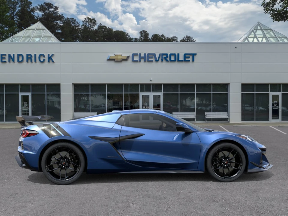 2027 Chevrolet Corvette C8 Z06 - Image 4 of 31