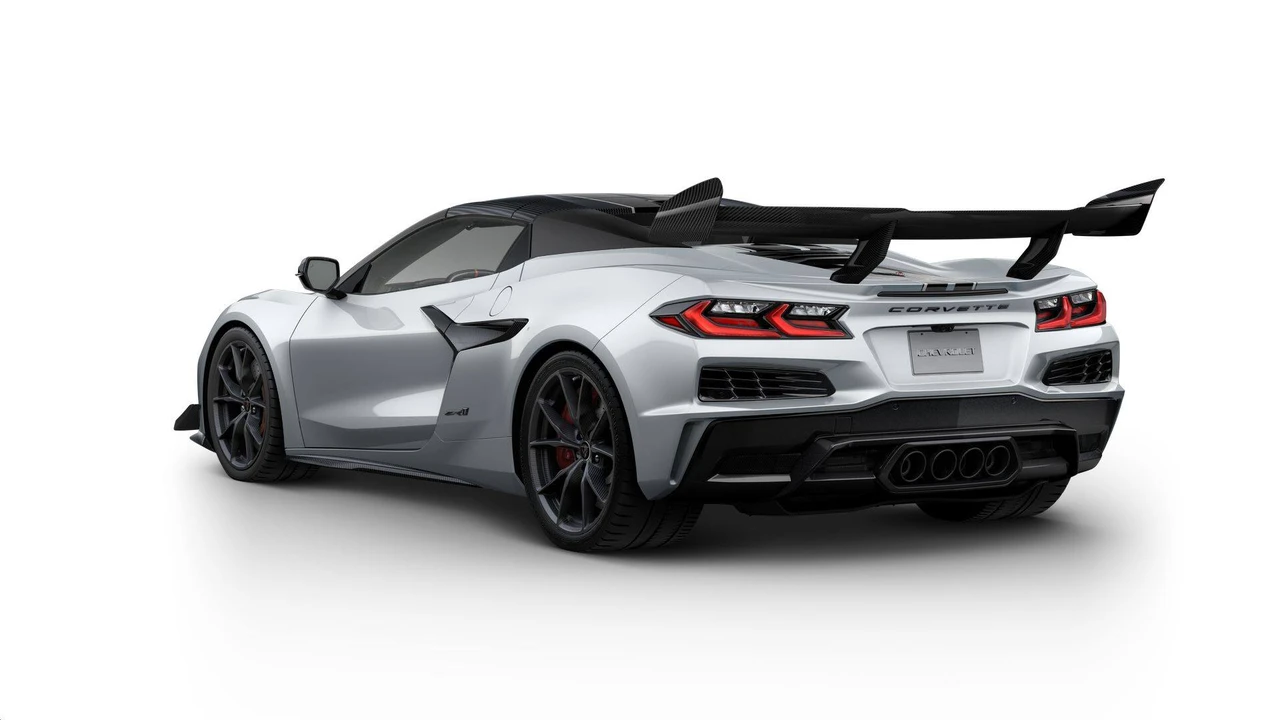2027 Chevrolet Corvette C8 ZR1 - Image 3 of 11