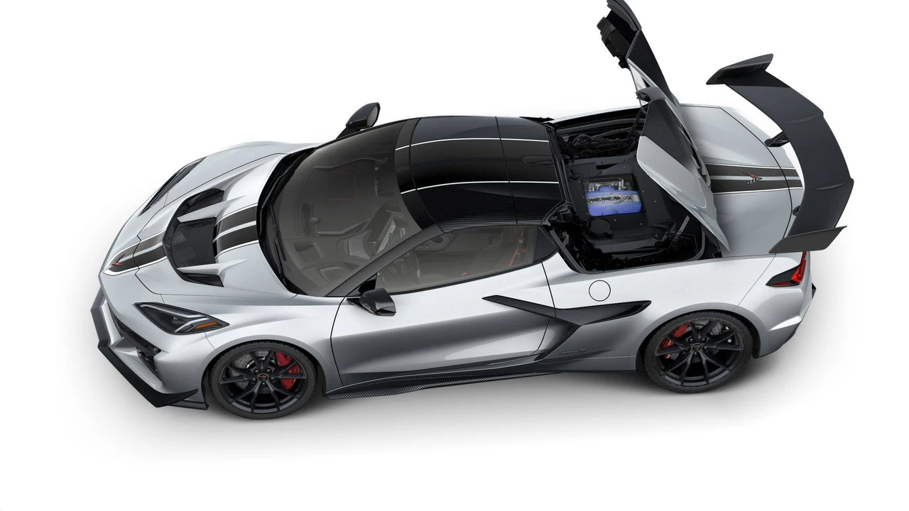 2027 Chevrolet Corvette C8 ZR1 - Image 7 of 11