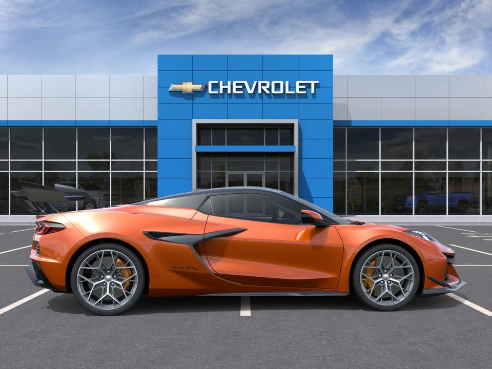 2027 Chevrolet Corvette C8 ZR1X - Image 5 of 31