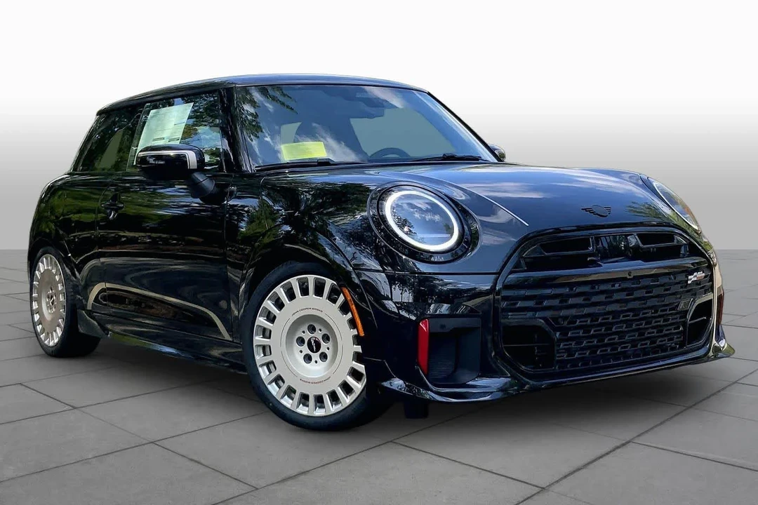 2027 Mini Mini 4th Gen - Image 2 of 19