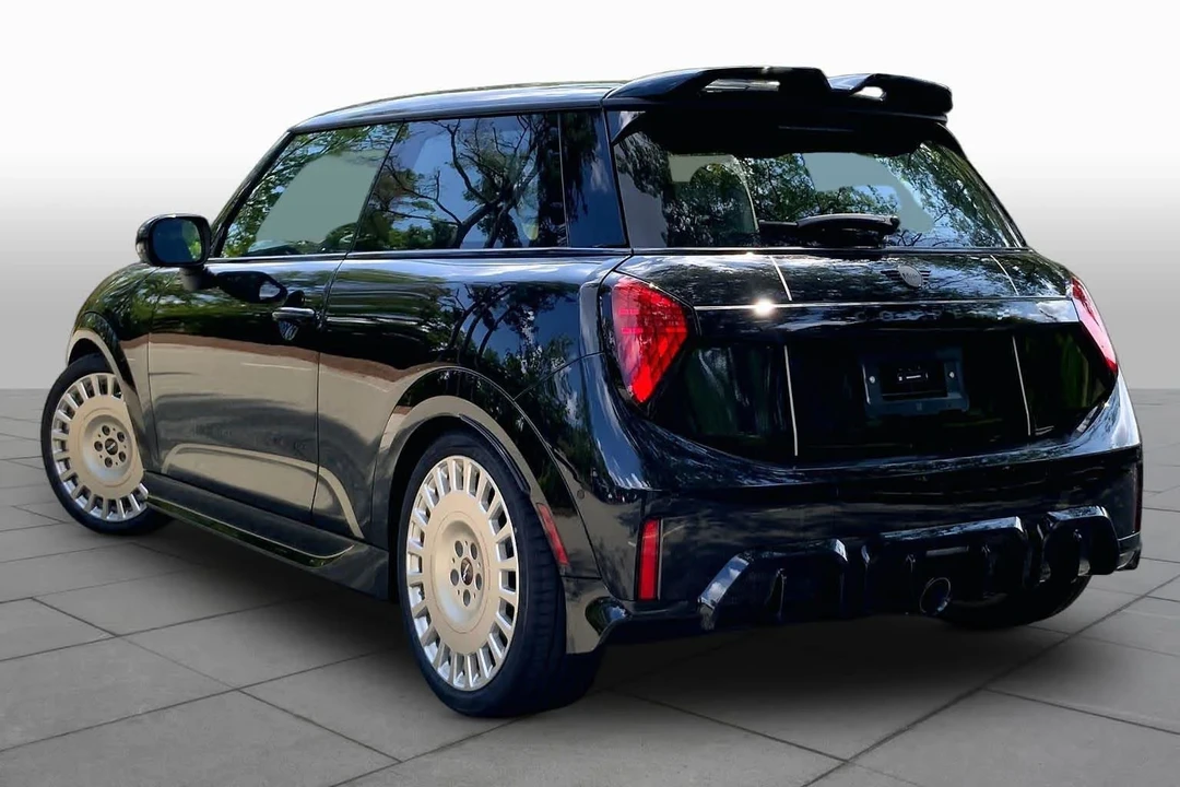2027 Mini Mini 4th Gen - Image 12 of 19