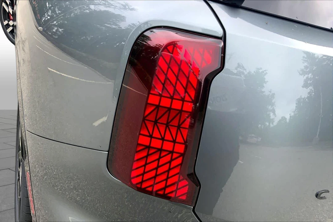 2027 Mini Countryman 3rd Gen - Image 14 of 19