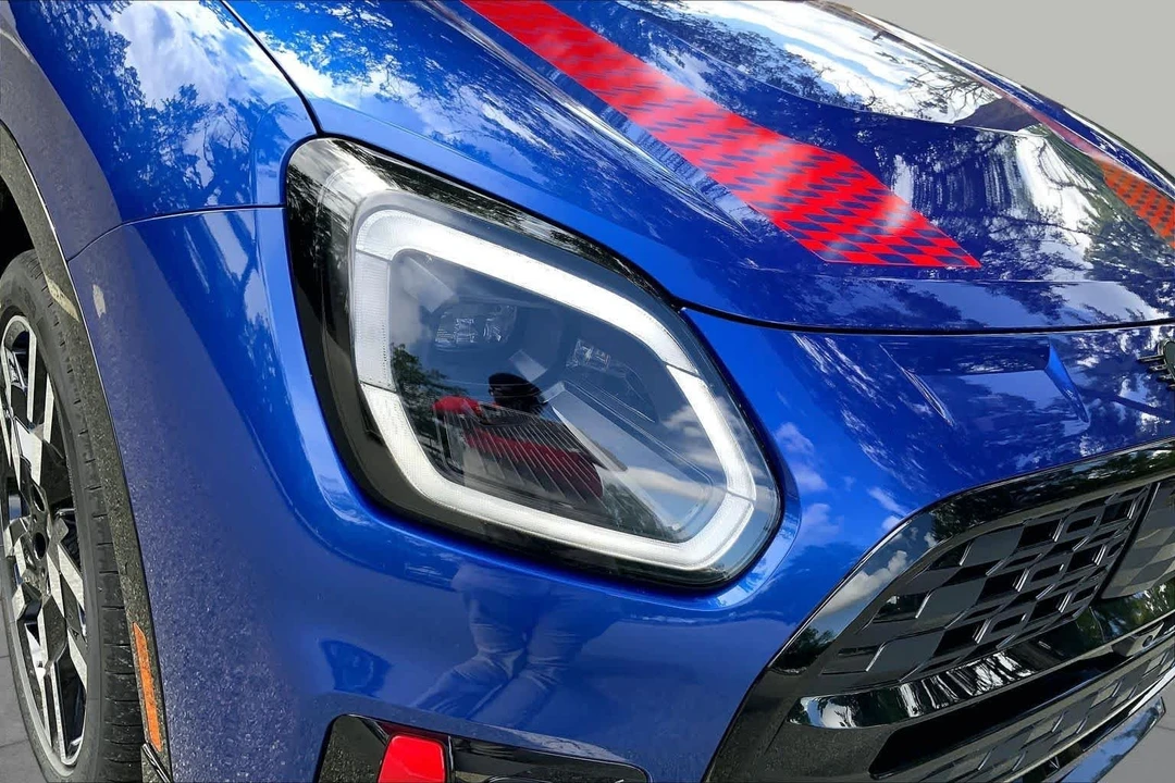 2027 Mini Countryman 3rd Gen - Image 13 of 19