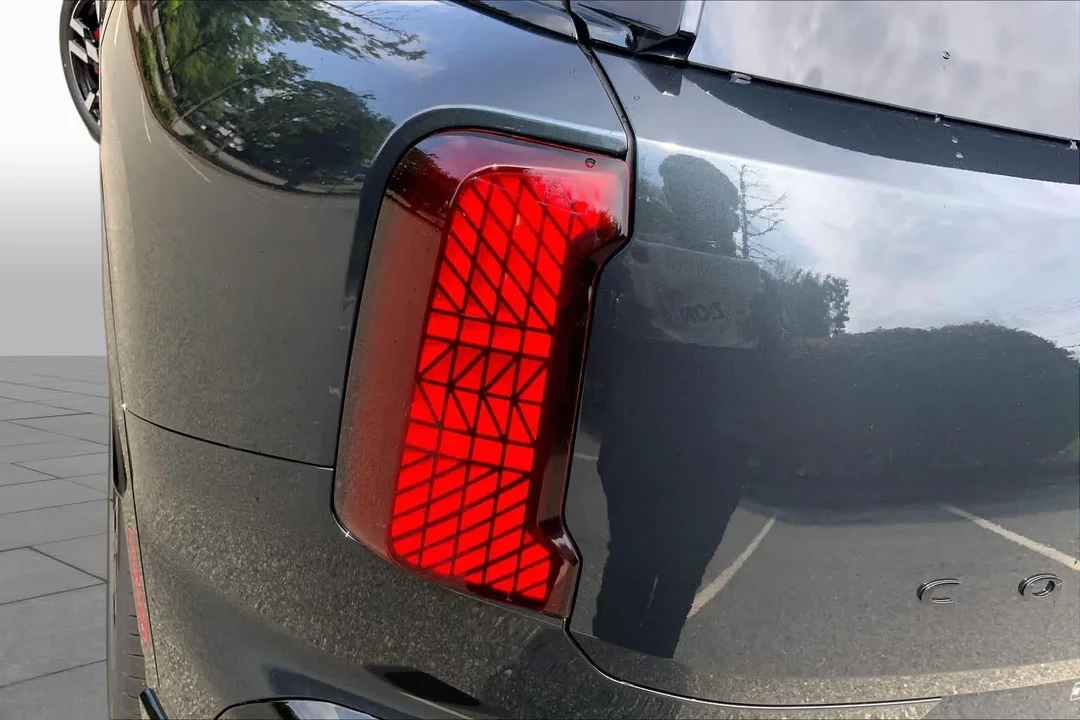 2027 Mini Countryman 3rd Gen - Image 14 of 19