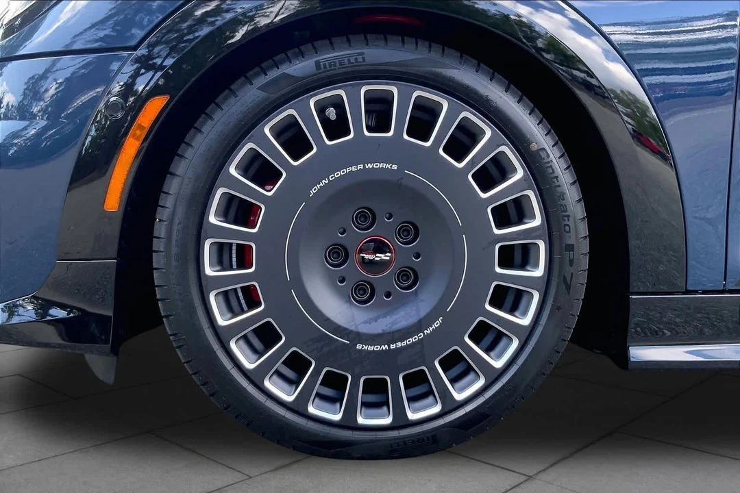 2027 Mini Mini 4th Gen - Image 11 of 19