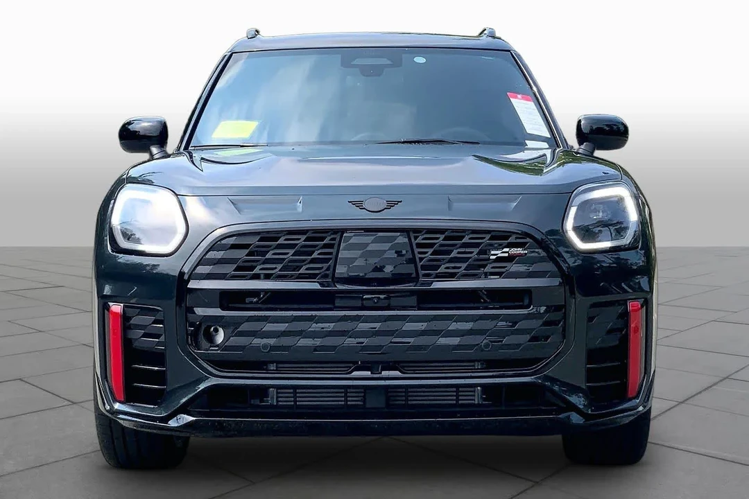 2027 Mini Countryman 3rd Gen - Image 3 of 19