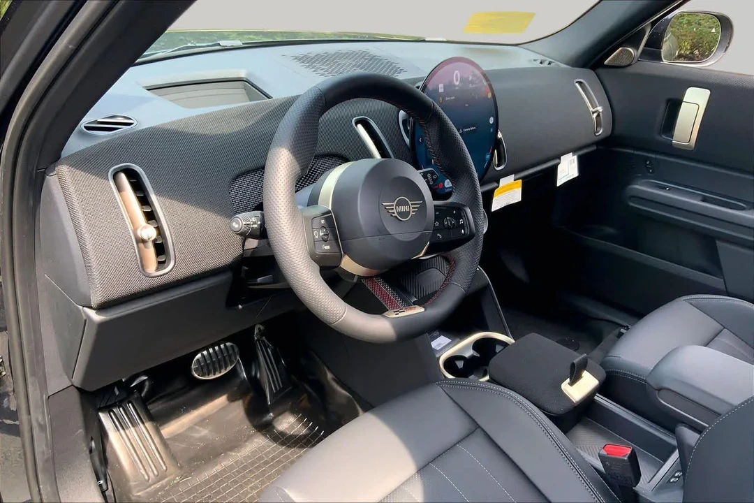 2027 Mini Countryman 3rd Gen - Image 8 of 19