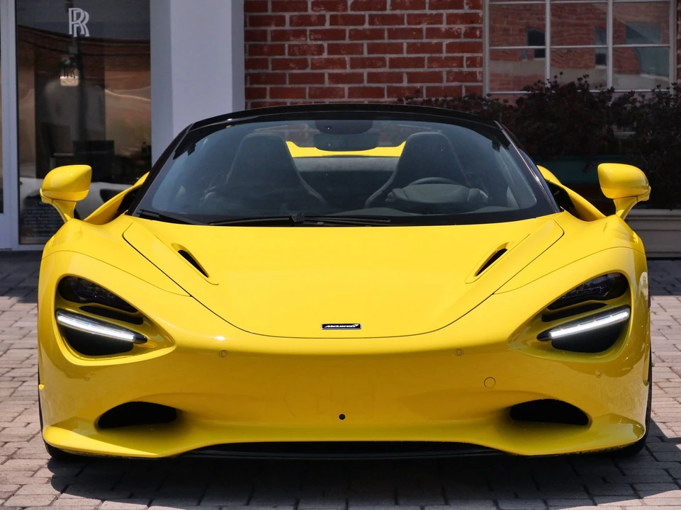 2027 McLaren 750S Spider - Image 2 of 27