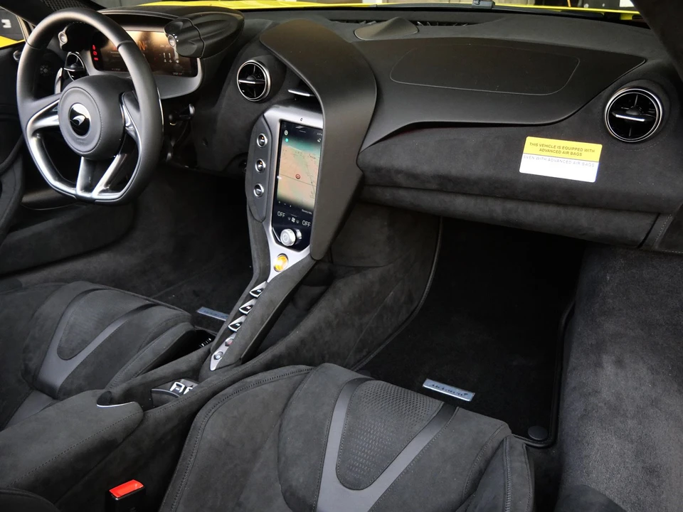 2027 McLaren 750S Spider - Image 10 of 27