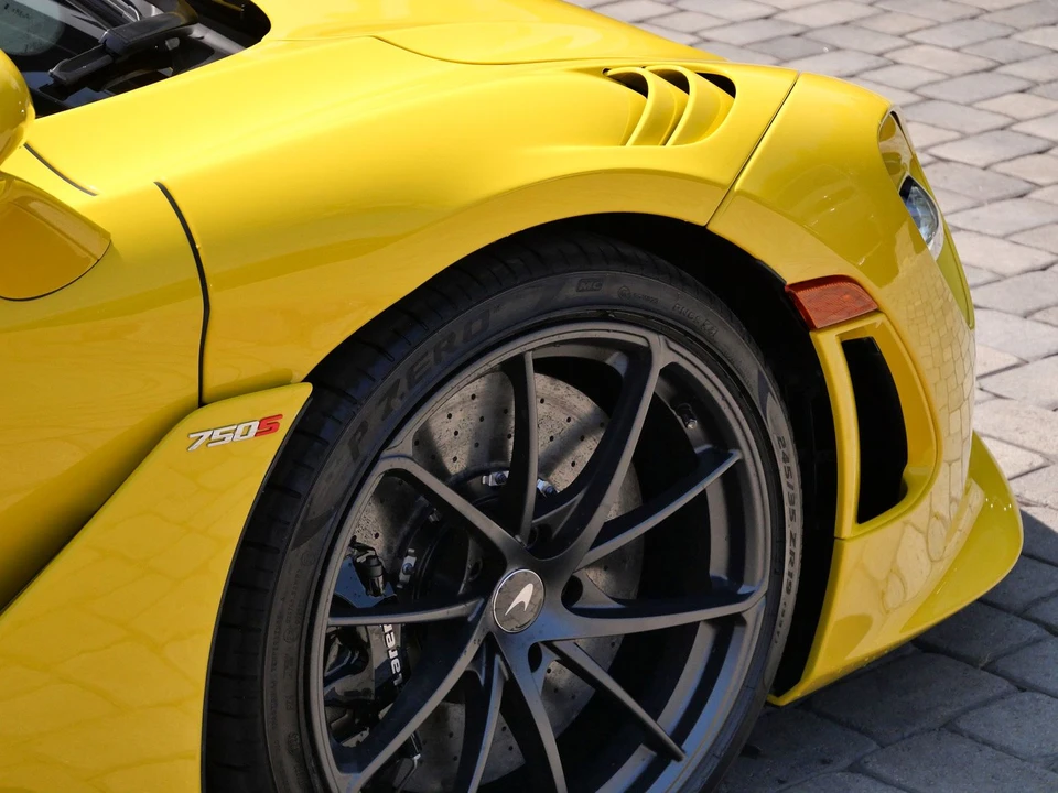 2027 McLaren 750S Spider - Image 14 of 27