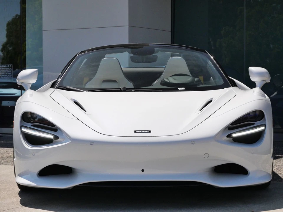 2027 McLaren 750S Spider - Image 2 of 25