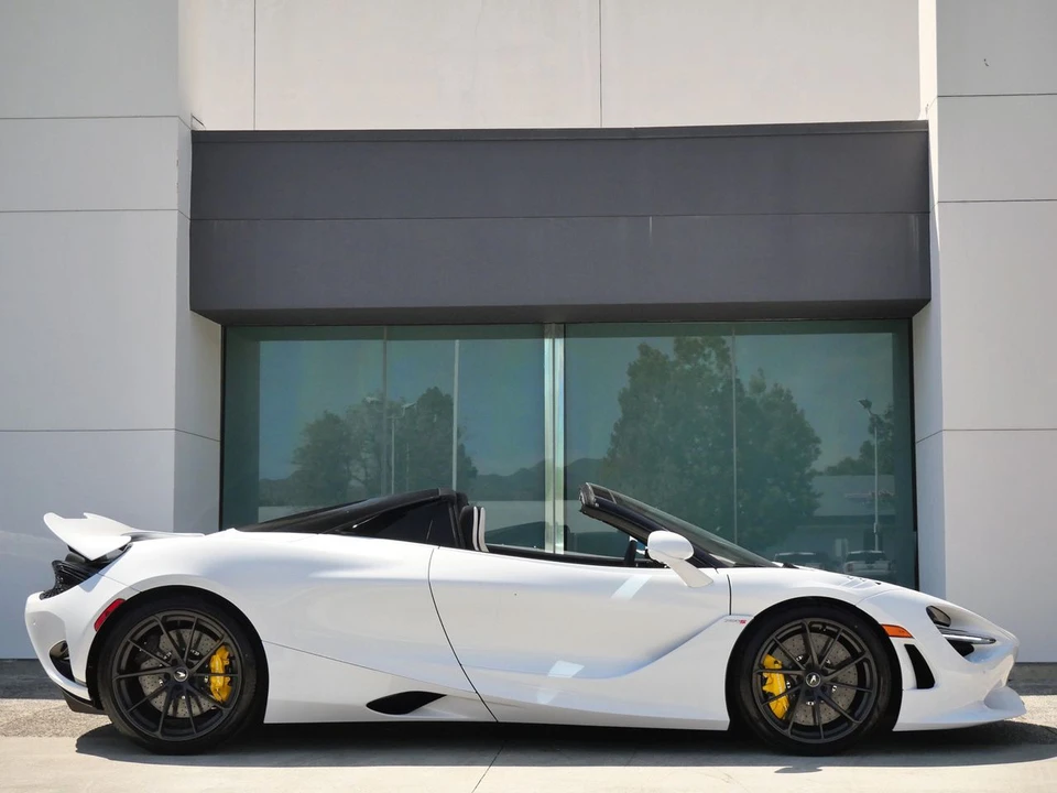 2027 McLaren 750S Spider - Image 3 of 25