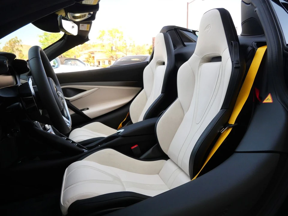 2027 McLaren 750S Spider - Image 21 of 25