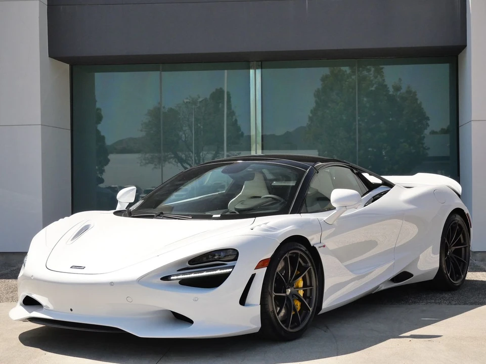 2027 McLaren 750S Spider - Image 17 of 25