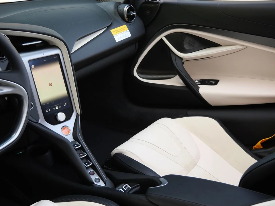 2027 McLaren 750S Spider - Image 18 of 25