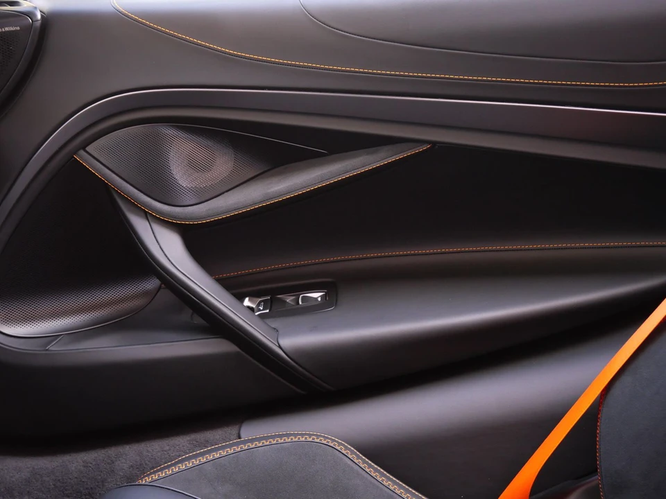 2027 McLaren 750S Spider - Image 21 of 28