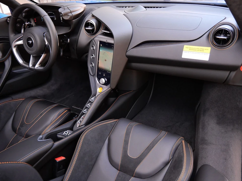 2027 McLaren 750S Spider - Image 9 of 28