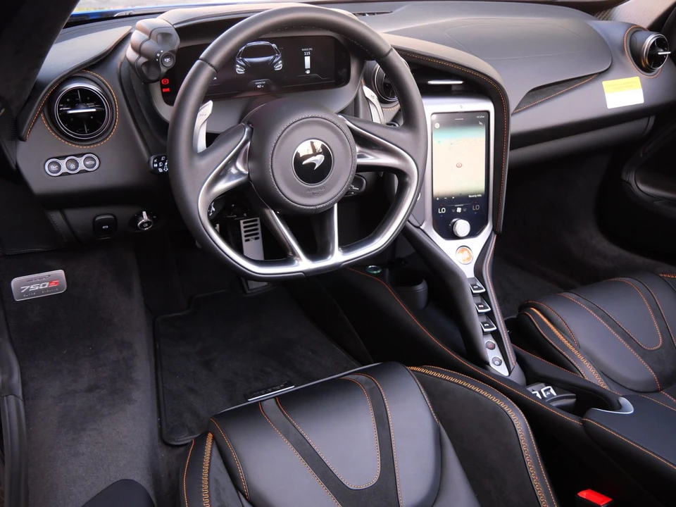 2027 McLaren 750S Spider - Image 7 of 28