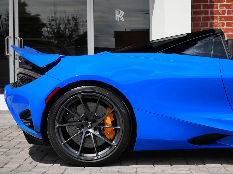 2027 McLaren 750S Spider - Image 15 of 28