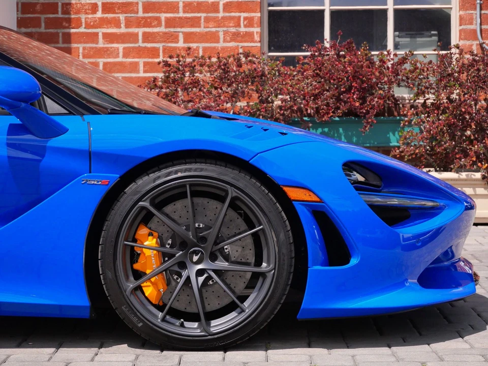 2027 McLaren 750S Spider - Image 6 of 28