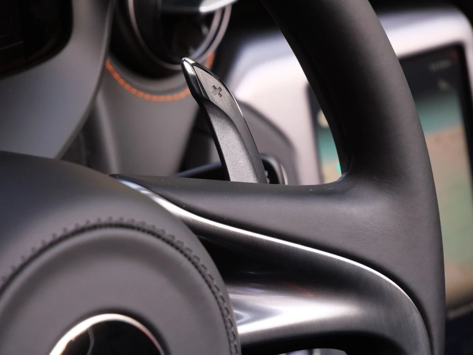 2027 McLaren 750S Spider - Image 11 of 28
