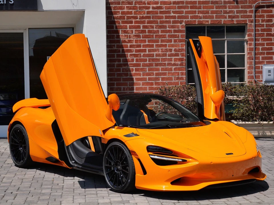 2027 McLaren 750S Spider - Image 18 of 29