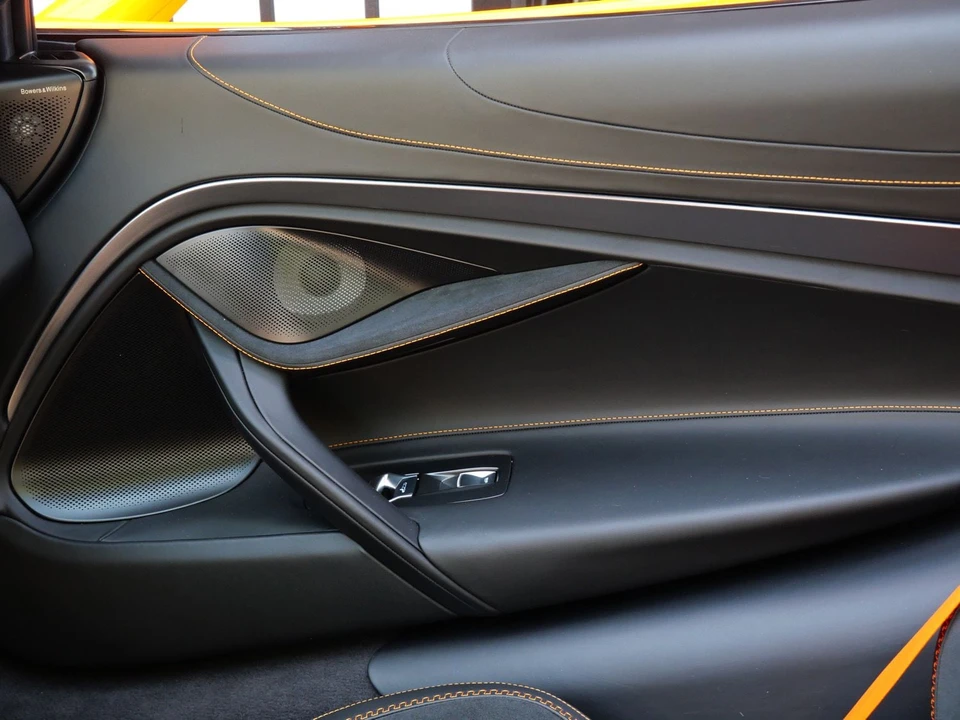 2027 McLaren 750S Spider - Image 22 of 29
