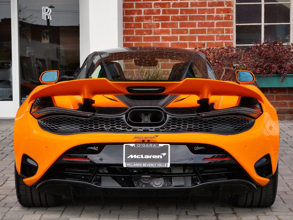 2027 McLaren 750S Coupe - Image 5 of 26
