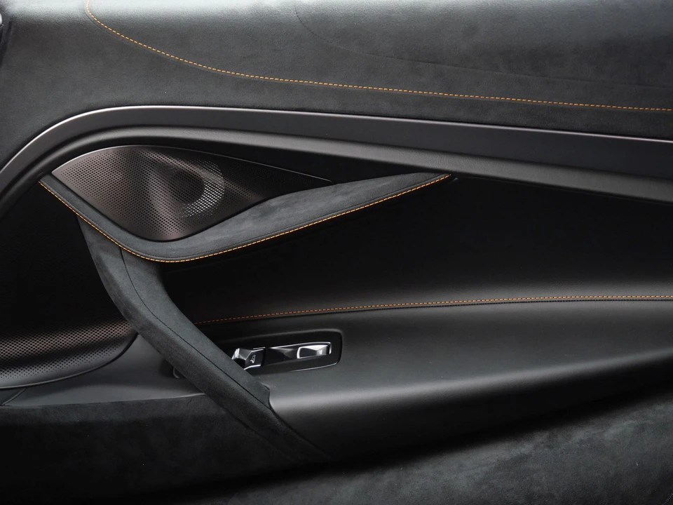 2027 McLaren 750S Coupe - Image 20 of 26