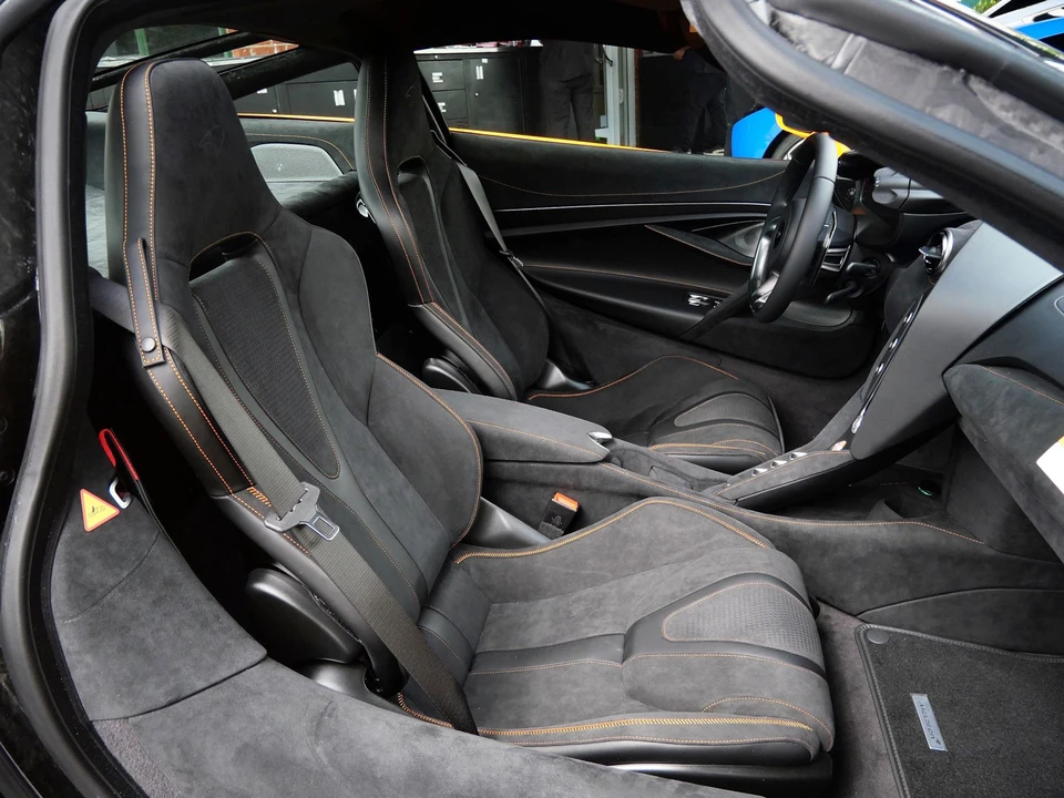 2027 McLaren 750S Coupe - Image 11 of 26