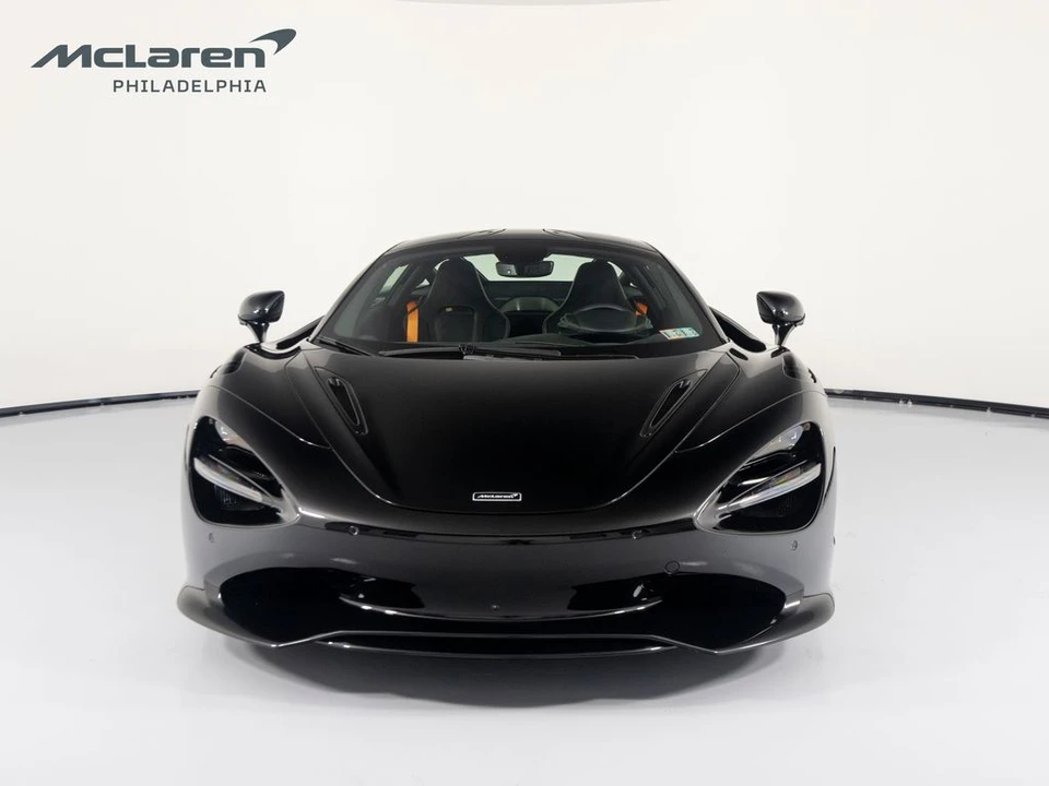 2027 McLaren 750S - Image 8 of 31