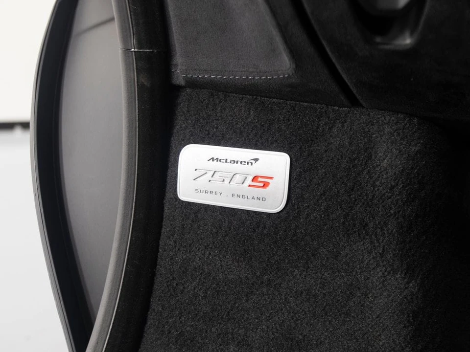 2027 McLaren 750S - Image 25 of 31