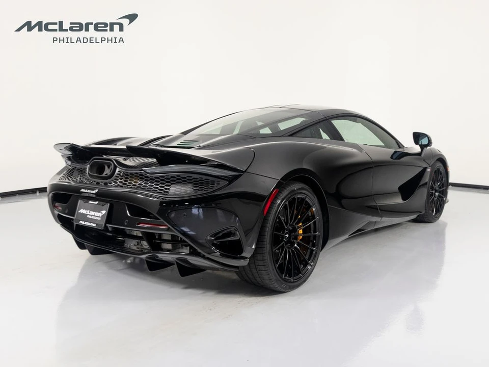 2027 McLaren 750S - Image 5 of 31
