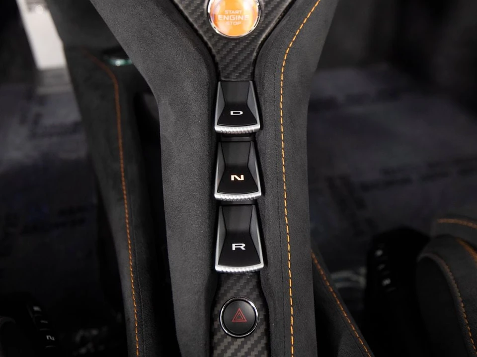 2027 McLaren 750S - Image 21 of 31