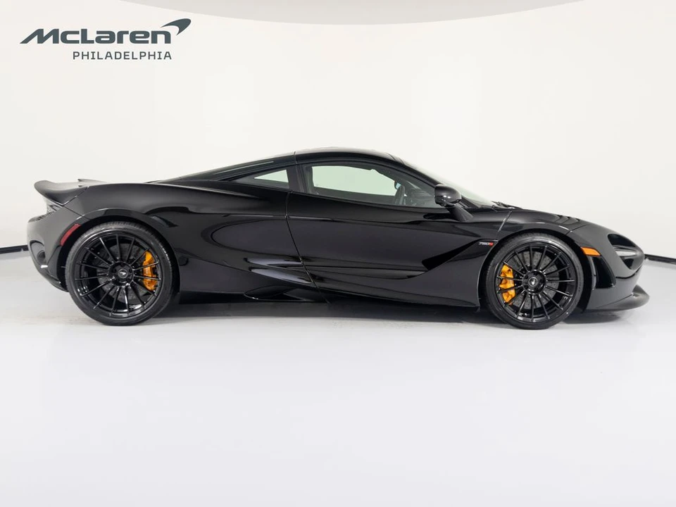 2027 McLaren 750S - Image 6 of 31
