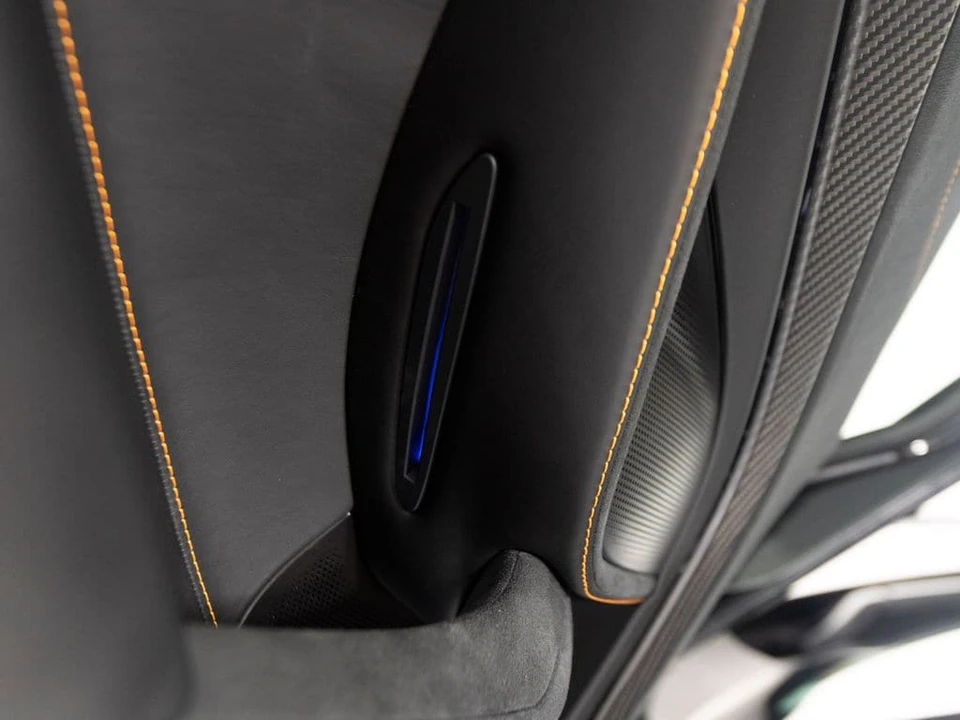 2027 McLaren 750S - Image 12 of 31