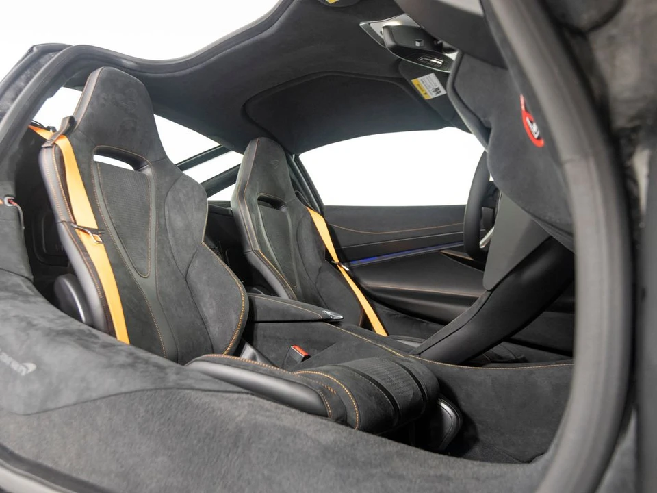 2027 McLaren 750S - Image 31 of 31