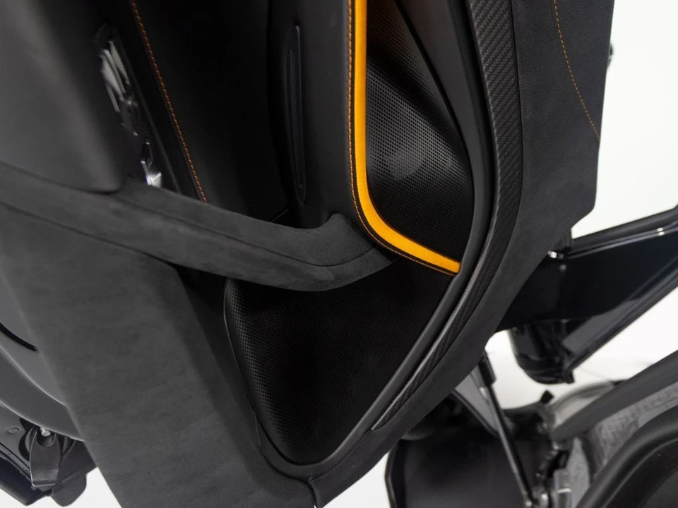 2027 McLaren 750S - Image 12 of 31