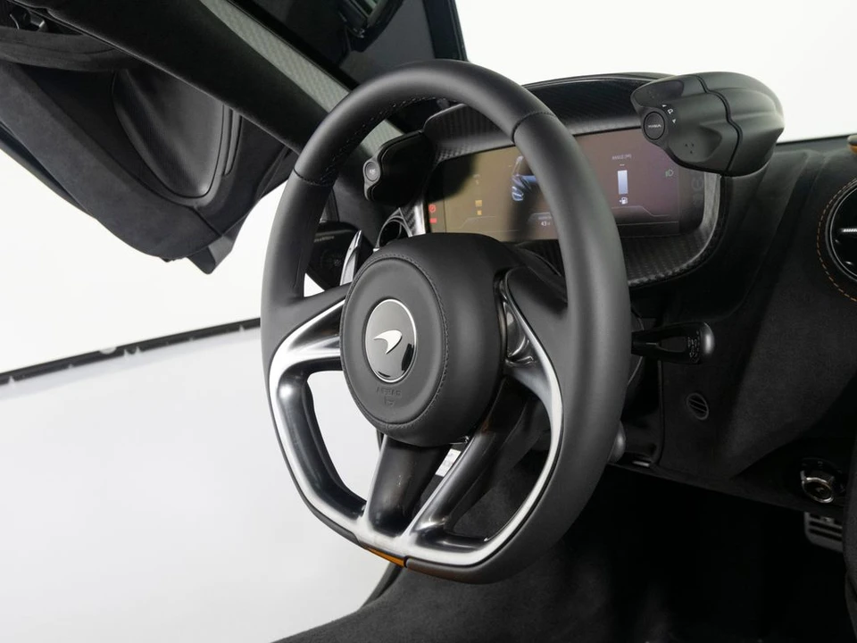 2027 McLaren 750S - Image 30 of 31