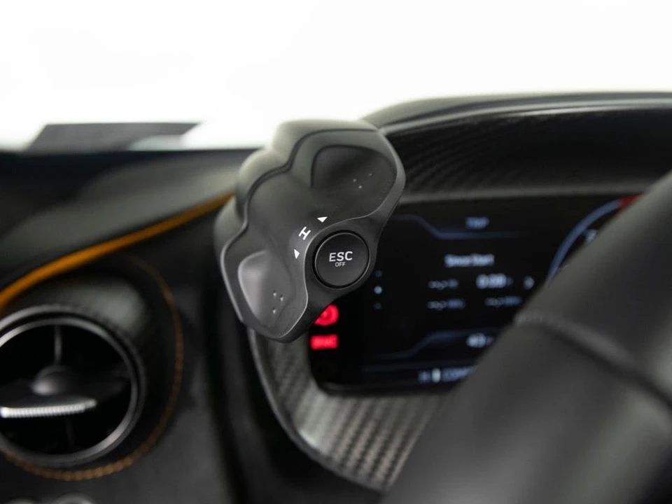2027 McLaren 750S - Image 21 of 31
