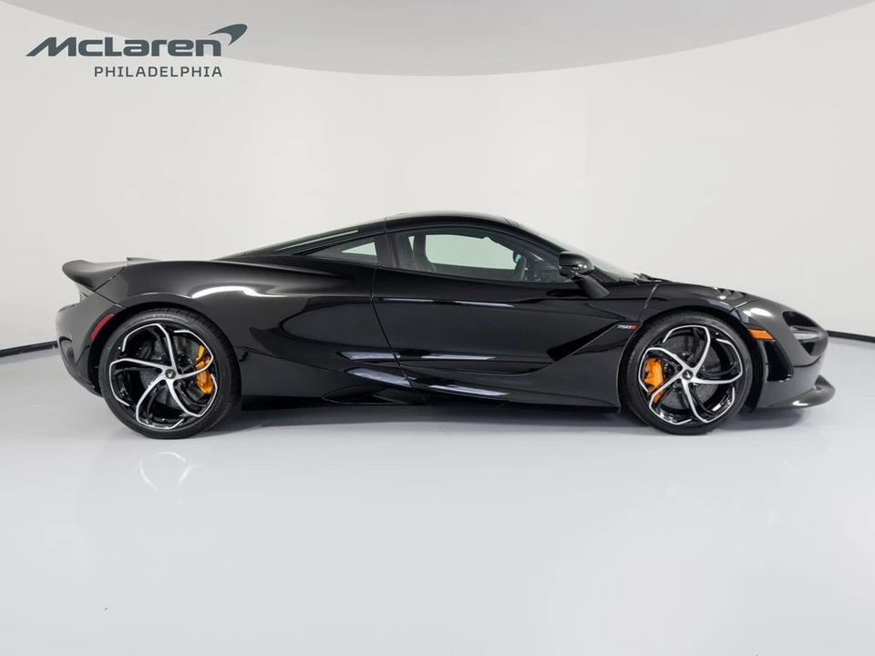 2027 McLaren 750S - Image 6 of 31