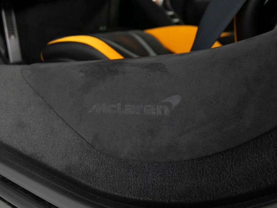 2027 McLaren 750S - Image 15 of 31