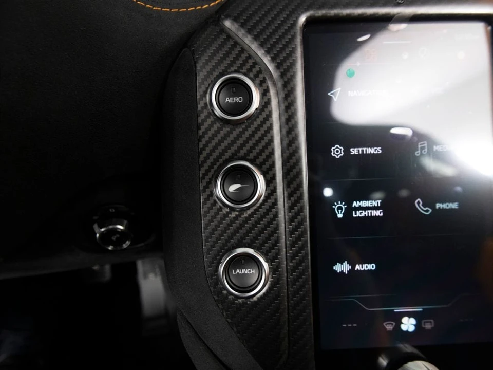 2027 McLaren 750S - Image 25 of 31