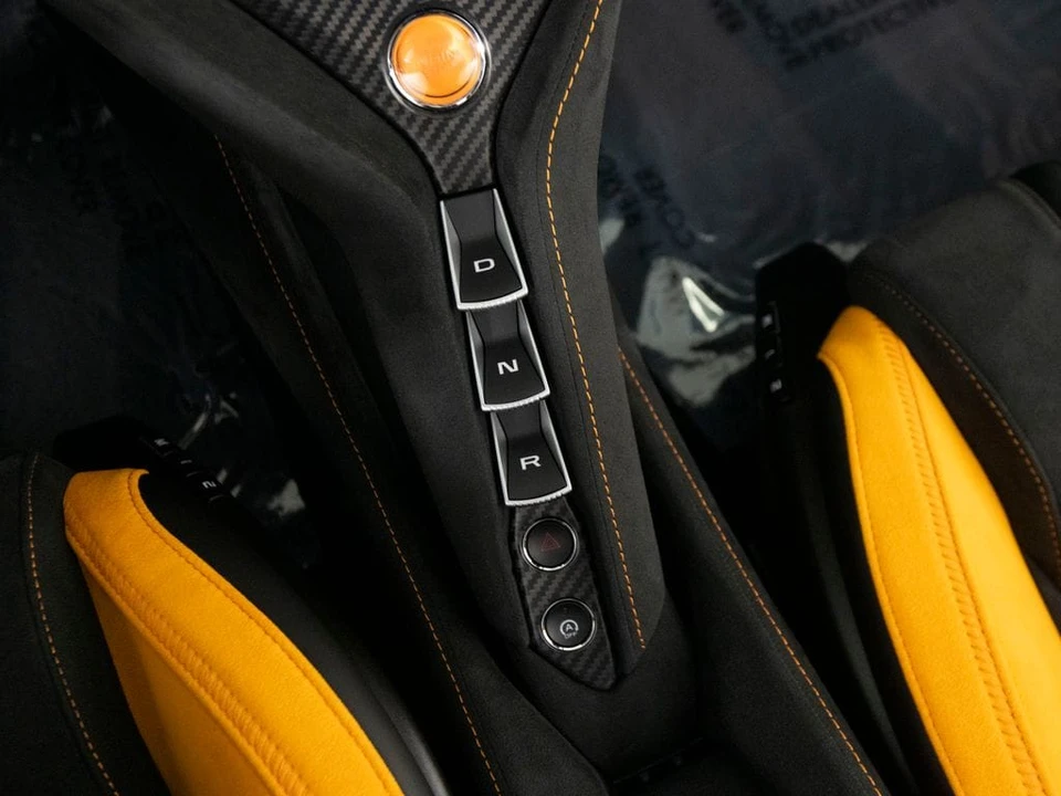 2027 McLaren 750S - Image 27 of 31