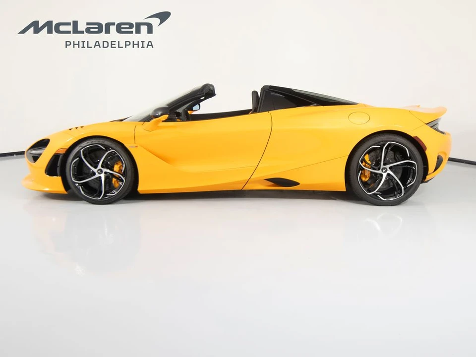 2027 McLaren 750S - Image 9 of 31