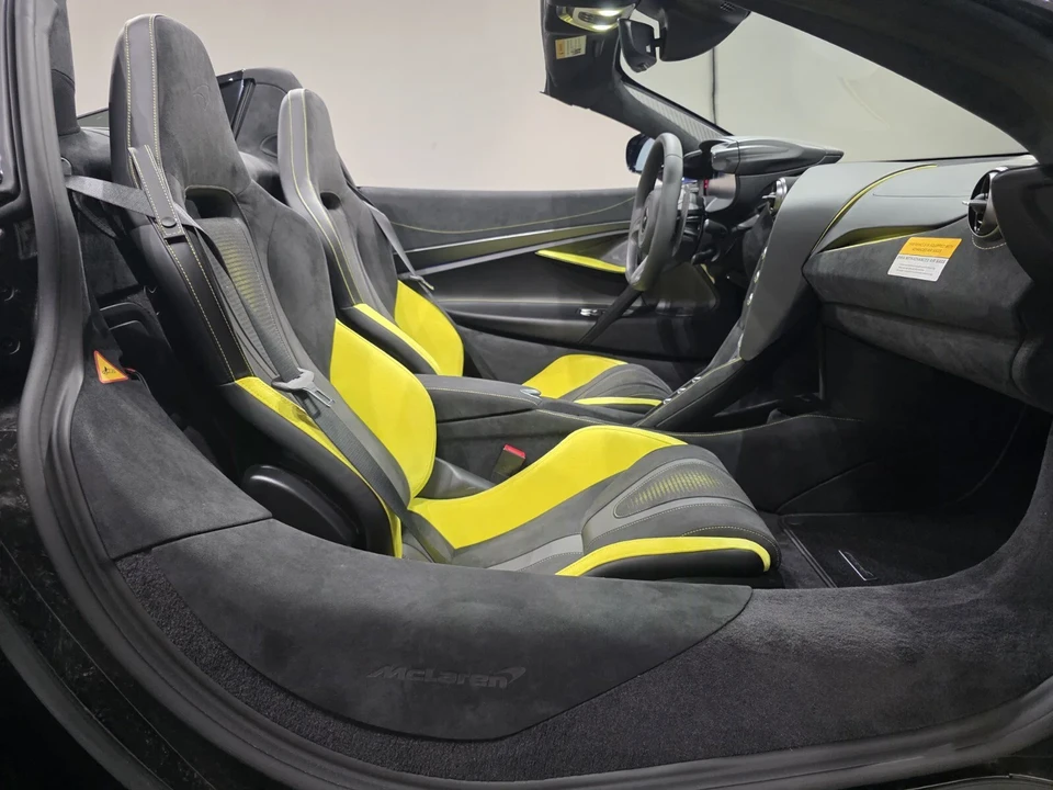 2027 McLaren 750S Spider - Image 22 of 25